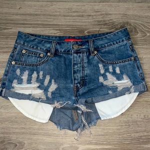 Low-rise denim shorts